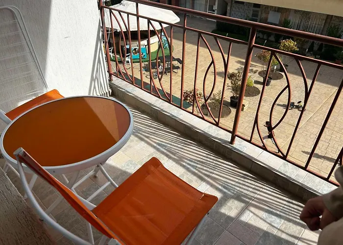 Апартамент александър